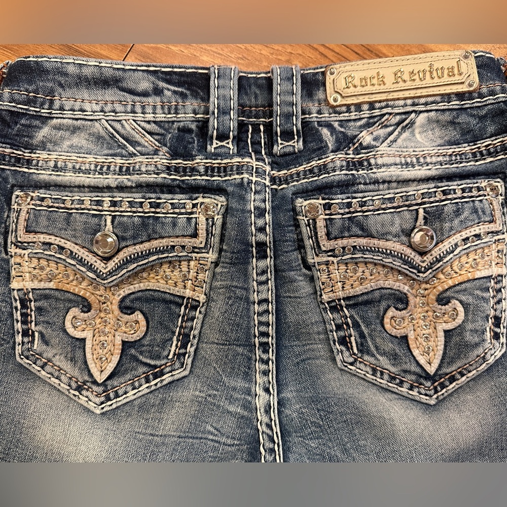 ❤️‍🔥RockRevival Sz27 “Cadeau”, MidRise Straight ❤️‍🔥 NWOT